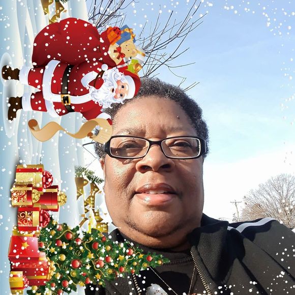 Meet your Posher, Gladys - Picture 1 of 1